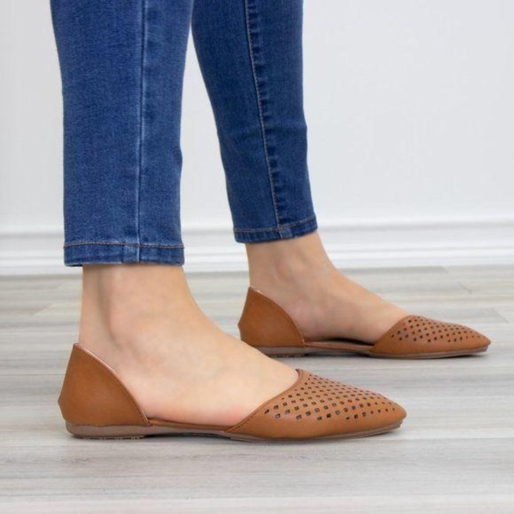 Pointed Toe Perforated Ballerina Flat - Picture 3 of 6